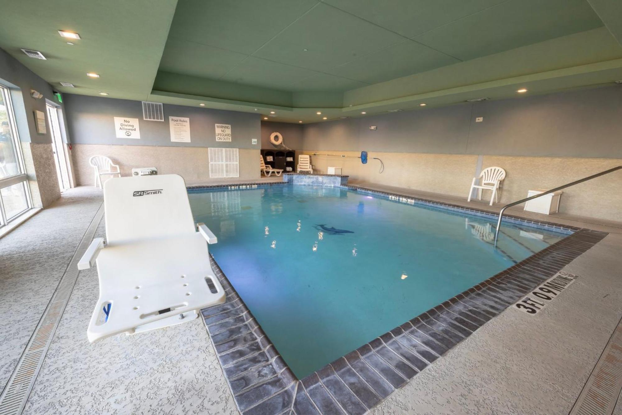 Holiday Inn Express & Suites Dallas Ne Arboretum Garland Buitenkant foto